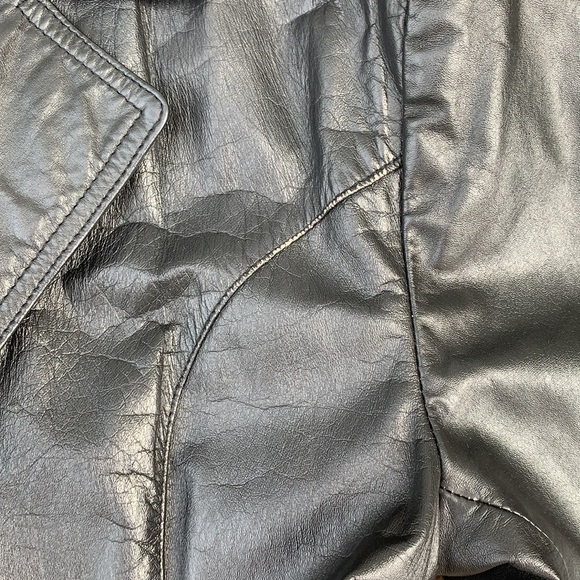 Vintage long leather belted jacket, Size 16 - Picture 9 of 13